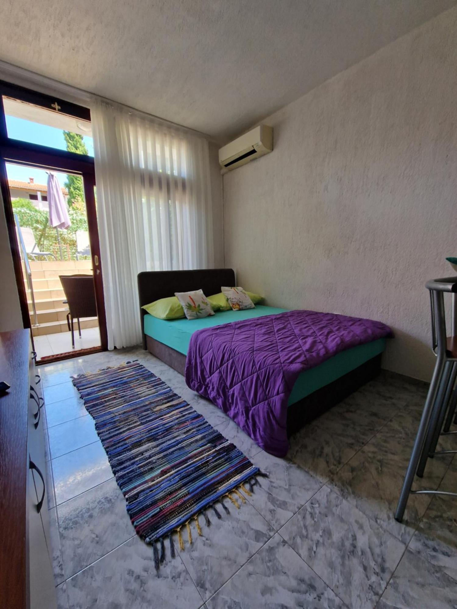 Apartments Vesna Pinezići Eksteriør billede