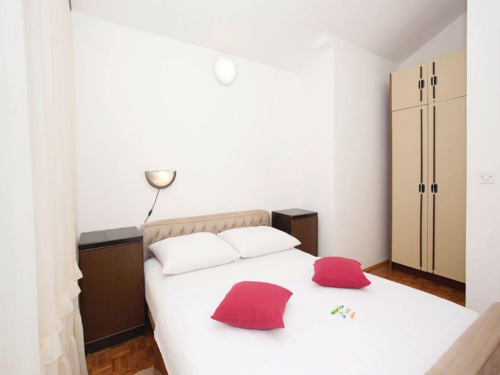 Apartments Vesna Pinezići Eksteriør billede